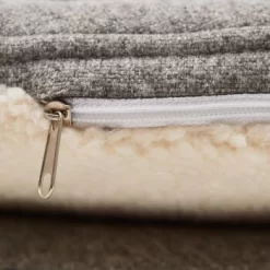 Canadian Cat Company Hunde- & Katzenbett Derby -Tierbedarf Fach Geschäfte 2d5e747dd5ab291c0a36c7ef0d28a4859c9606e4 1345715 de DE 54e0b4913fee1591bafc74c76fa30c7d8e443d96YP2ZKA