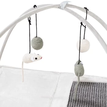 Trixie Kratzmatte Mit Spielzeugen Mobile Grau 3 Trixie Kratzmatte Mit Spielzeugen Mobile Grau – Bild 3